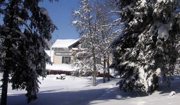 Auberge De La Croix Perrin Lans-en-Vercors Exterior photo