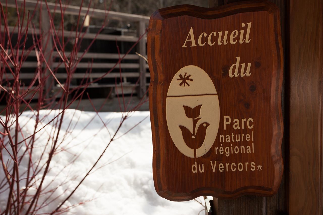 Auberge De La Croix Perrin Lans-en-Vercors Exterior photo